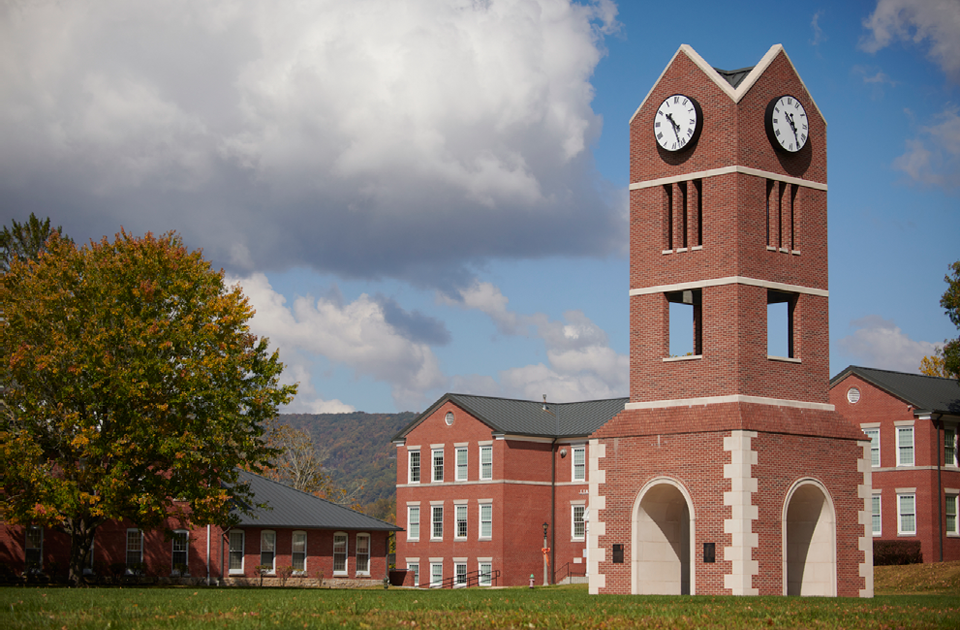 A picture of a clock tower on the LMU campus.